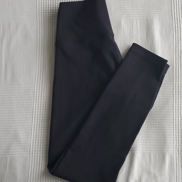 lululemon athletica Pants - Lululemon Wonder Under 25"